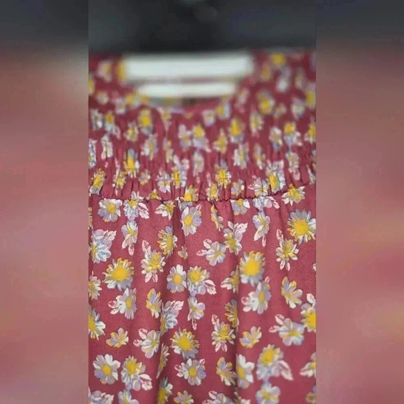 Girls XS floral blouse by Evsive - Picture 4 of 6